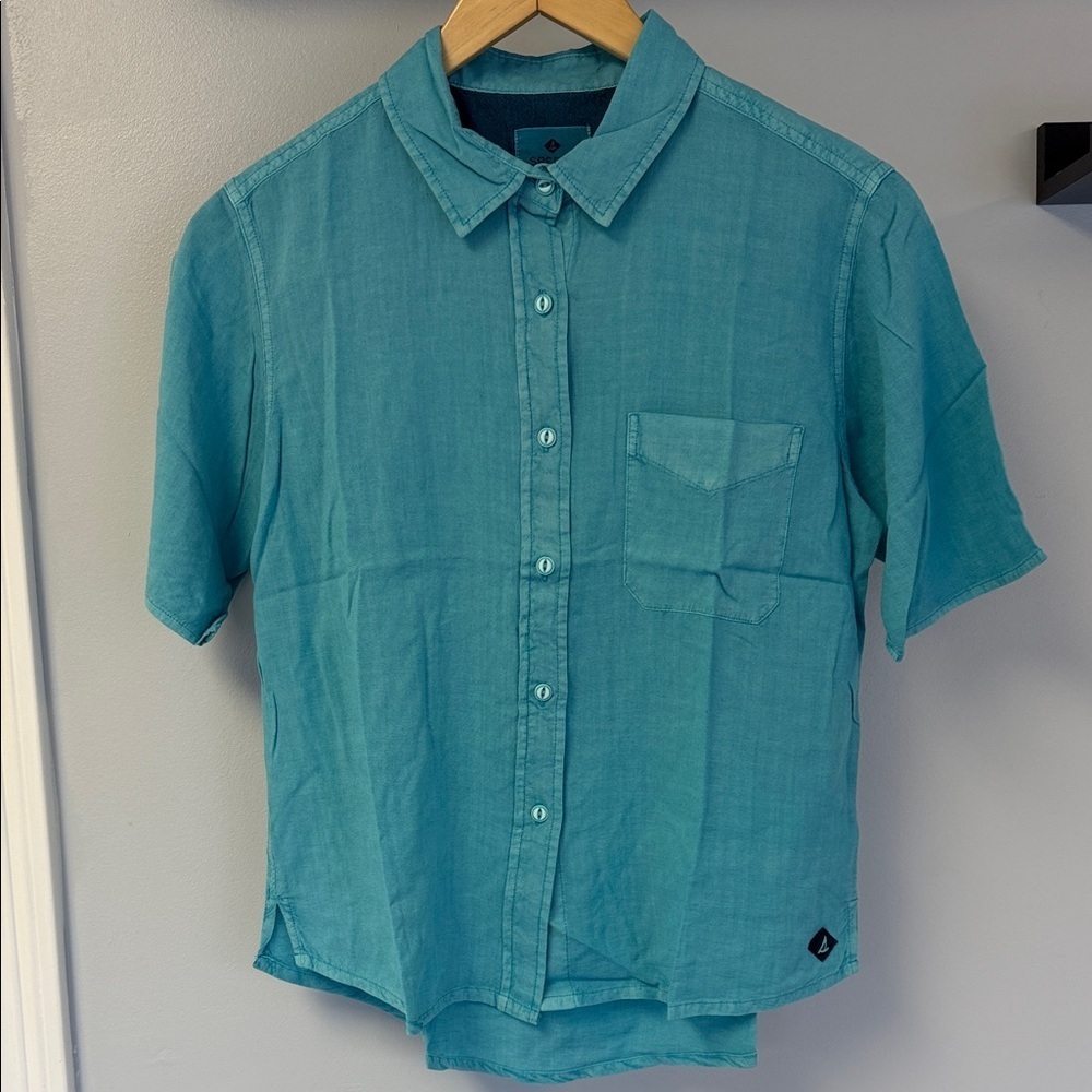 Sperry Button Down Short Sleeve Linen Blend